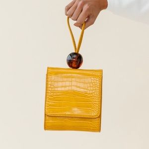 Vacation Wrist Strap Bead Bag Yellow